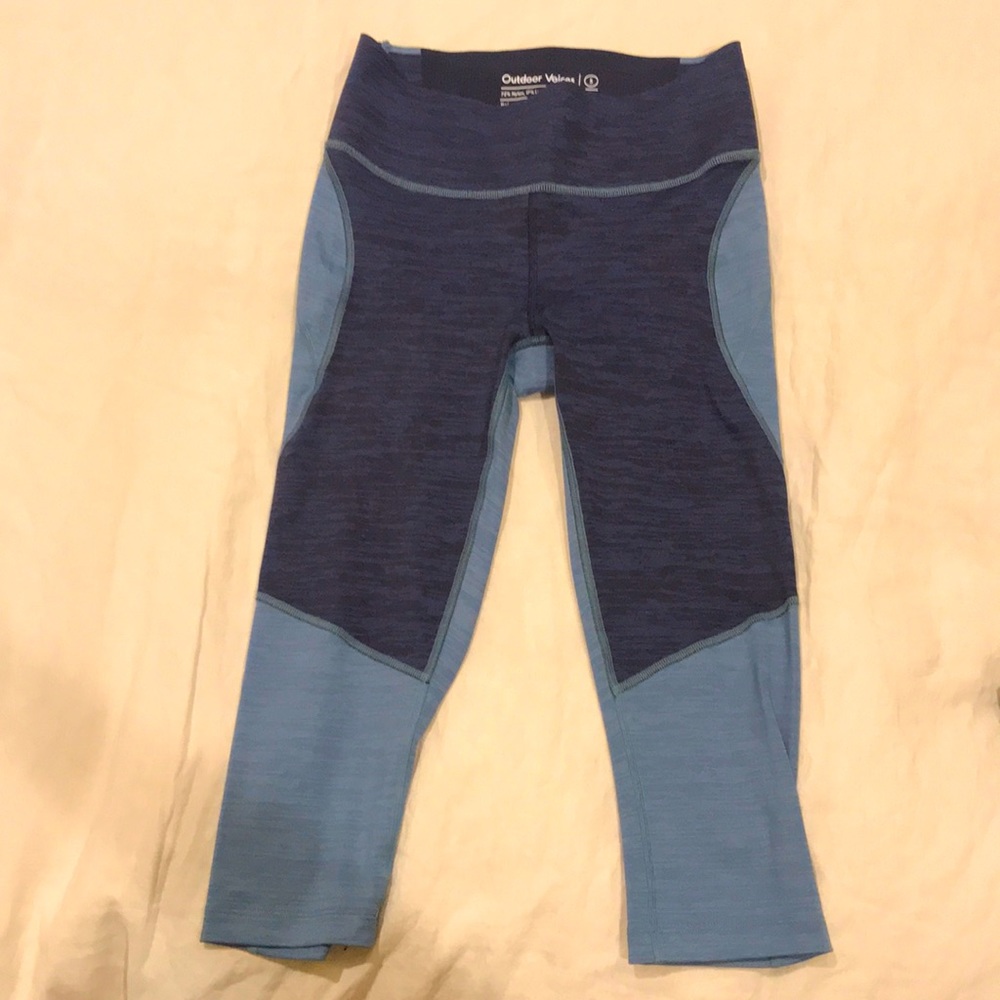 Outdoor Voices Capri Leggings small